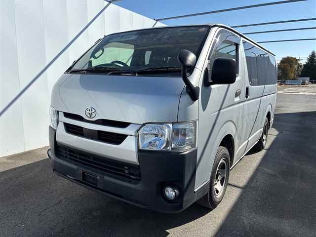 TOYOTA REGIUS ACE