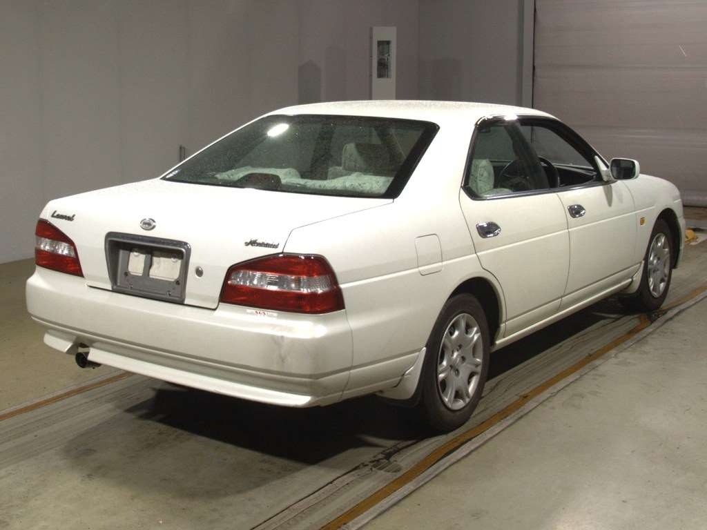NISSAN LAUREL