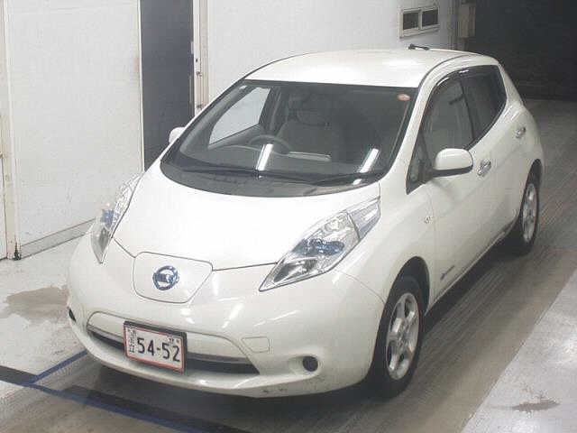 NISSAN LEAF