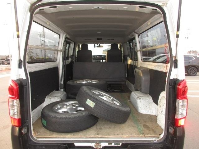 NISSAN NV350 CARAVAN