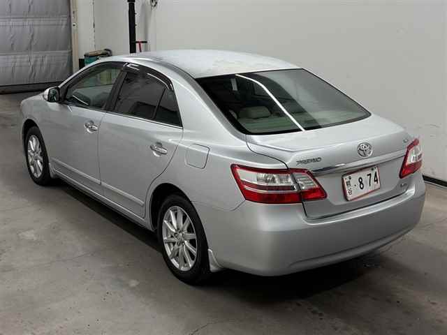 TOYOTA PREMIO