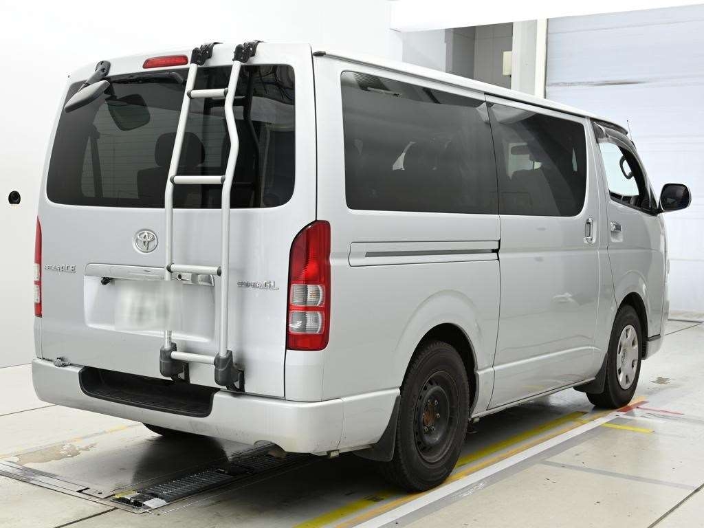 TOYOTA REGIUS ACE