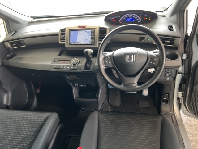 HONDA FREED SPIKE