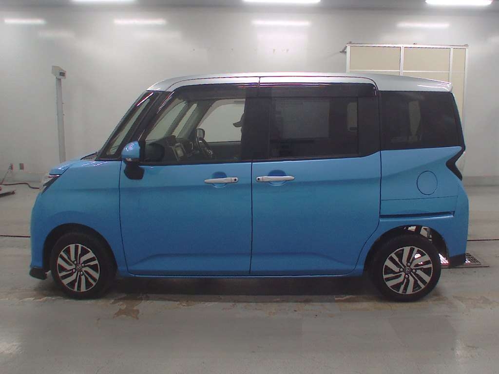 TOYOTA TANK