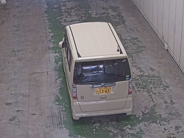 HONDA N-BOX+