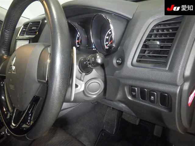 MITSUBISHI RVR