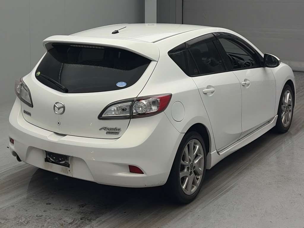 MAZDA AXELA