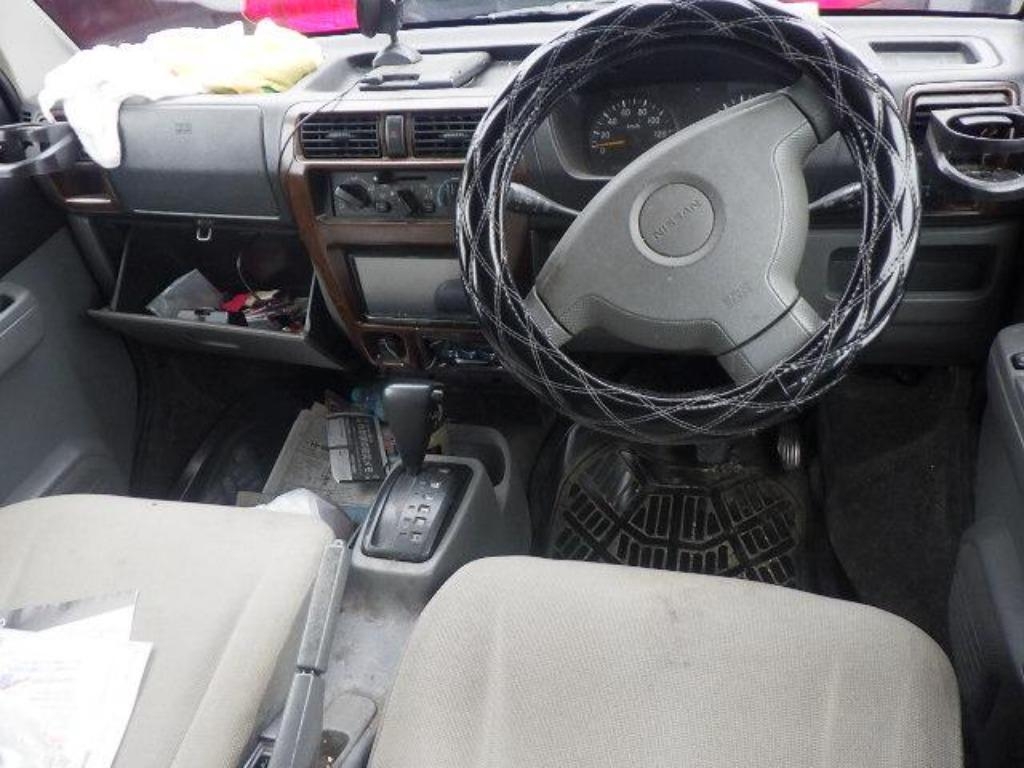NISSAN CLIPPER