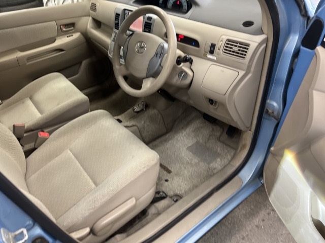TOYOTA RAUM