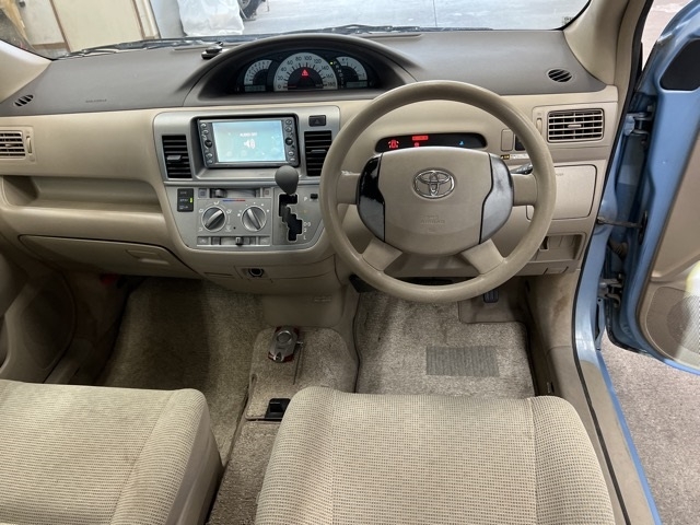 TOYOTA RAUM