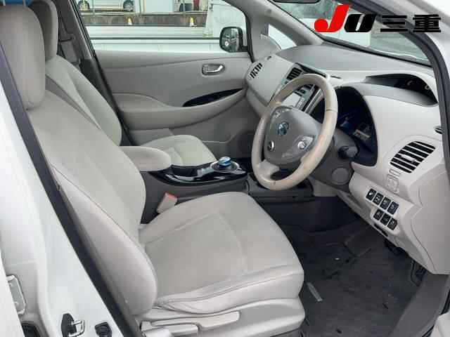 NISSAN LEAF