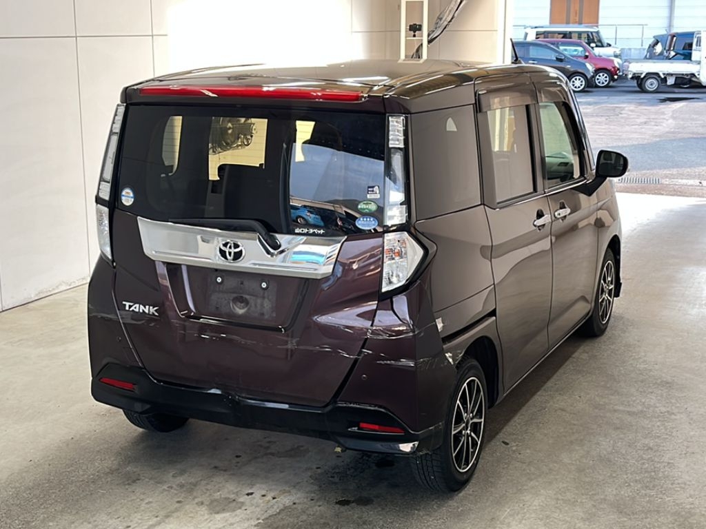 TOYOTA TANK