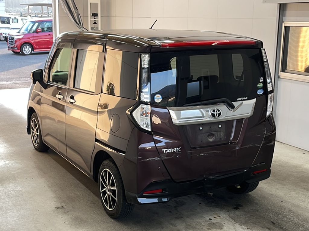 TOYOTA TANK