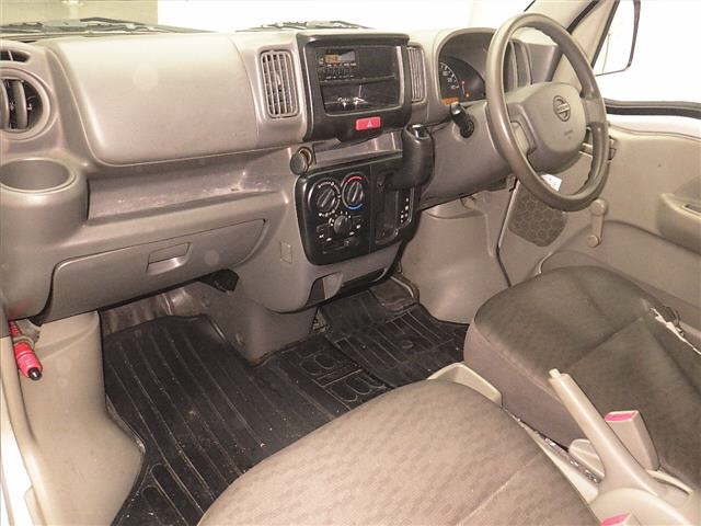 NISSAN NV100 CLIPPER