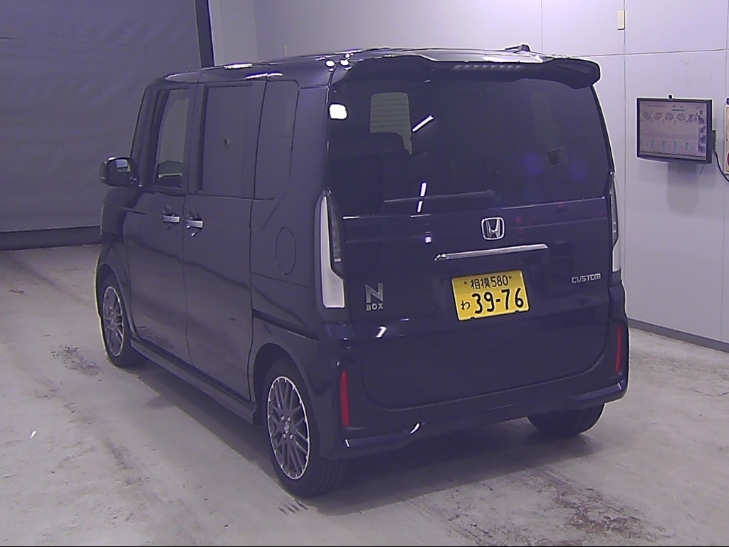 HONDA N-BOX