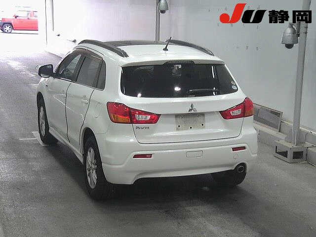 MITSUBISHI RVR