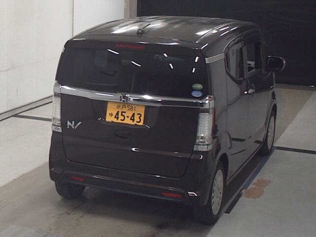HONDA N-BOX SLASH