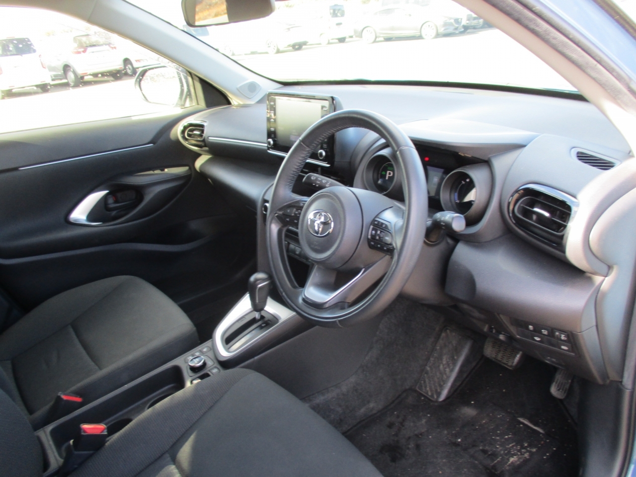 TOYOTA YARIS CROSS