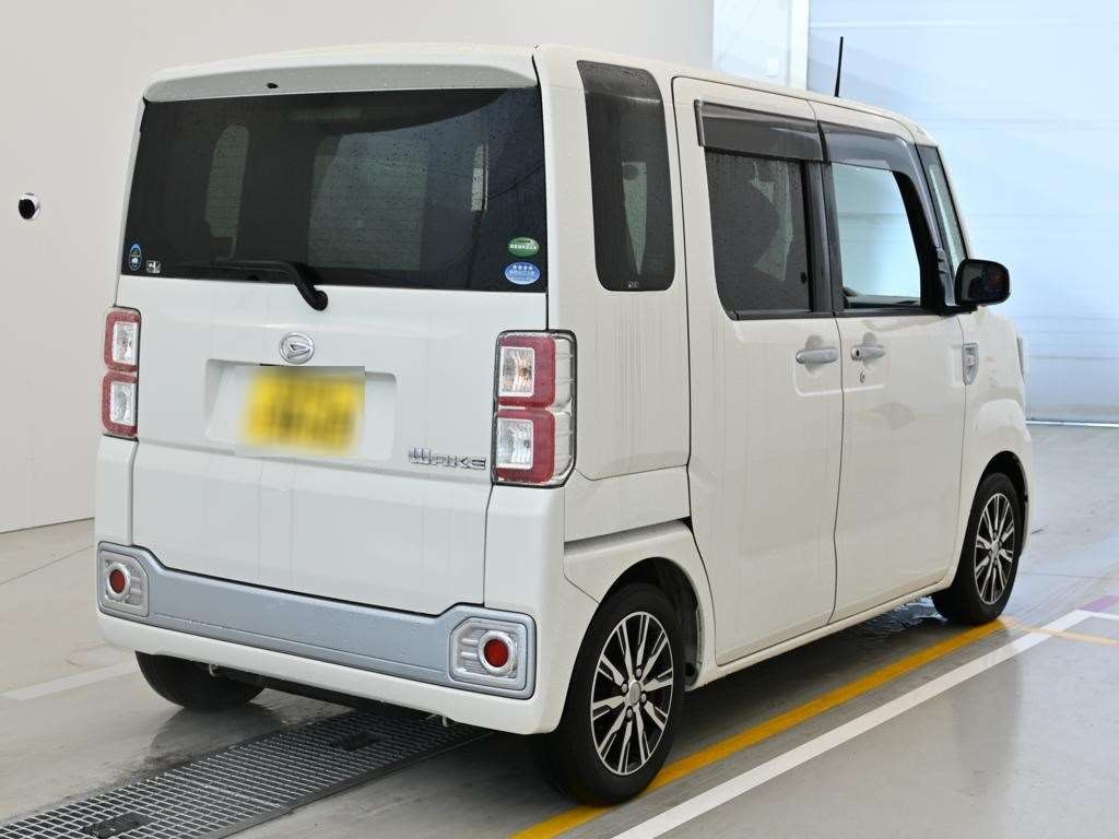 DAIHATSU WAKE