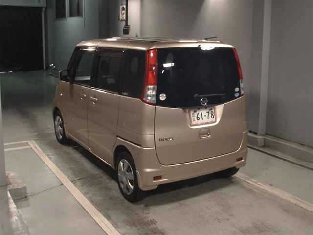 NISSAN ROOX