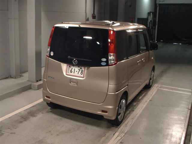 NISSAN ROOX