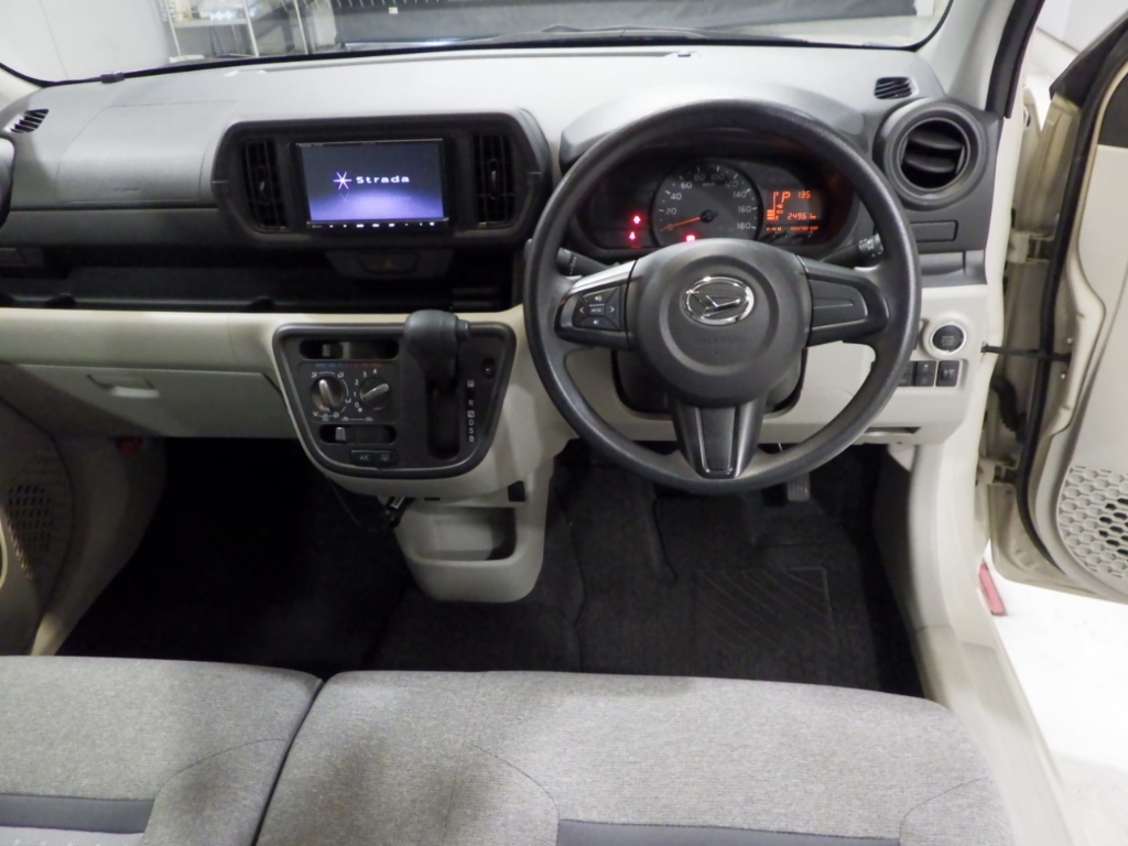 DAIHATSU BOON