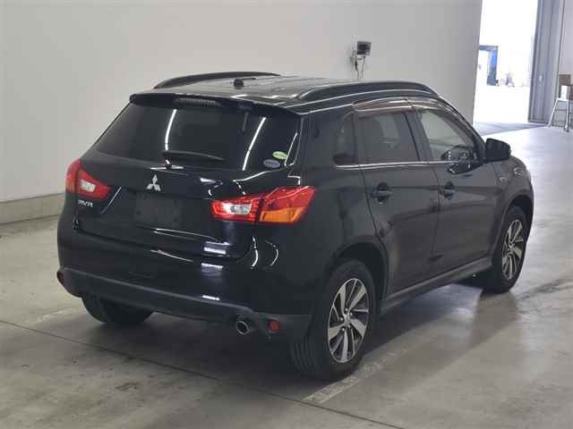 MITSUBISHI RVR
