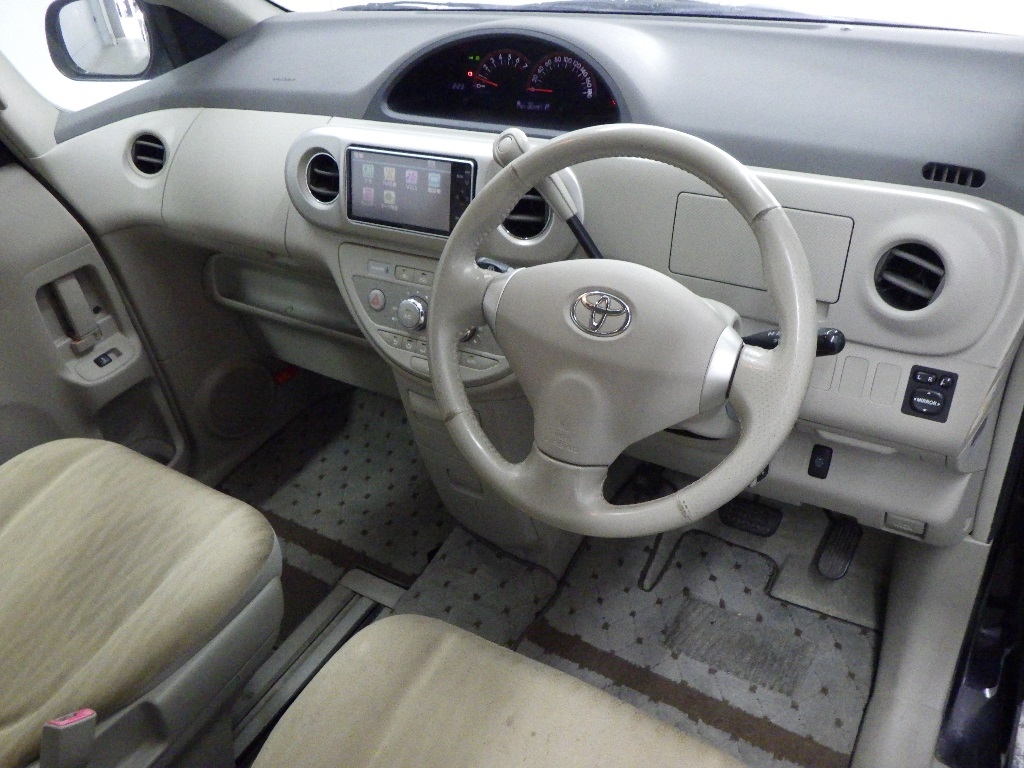 TOYOTA PORTE