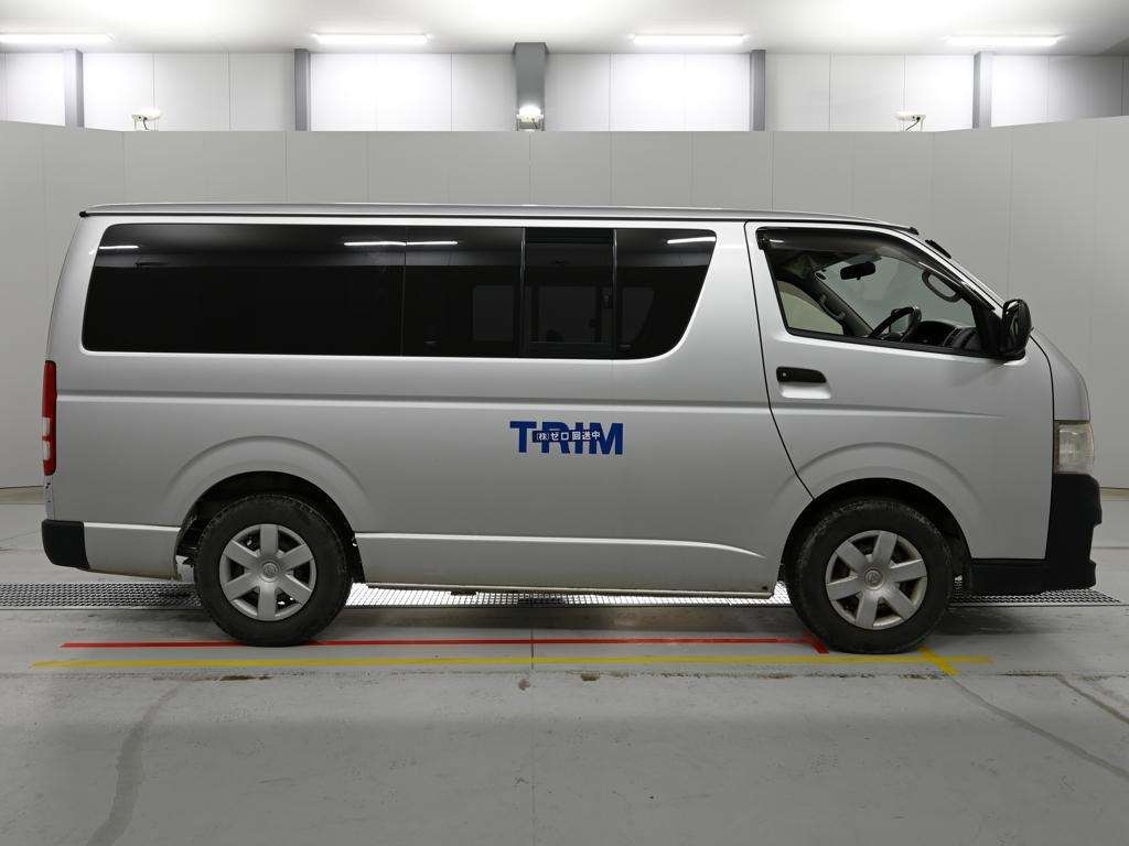 TOYOTA REGIUS ACE