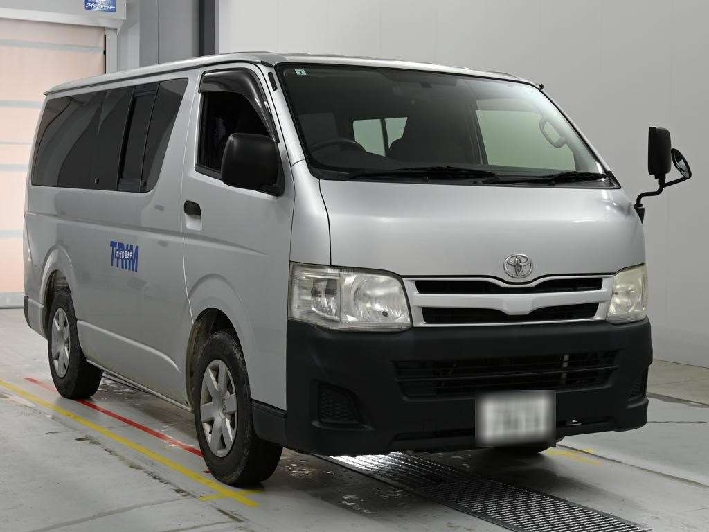 TOYOTA REGIUS ACE