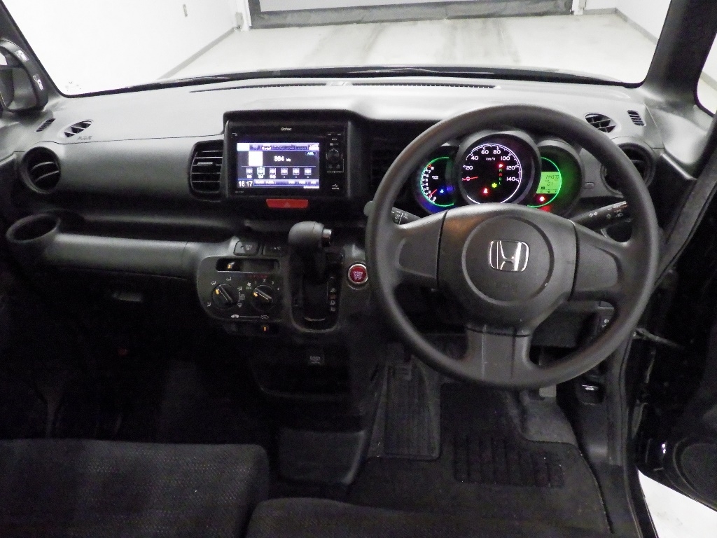 HONDA N-BOX+