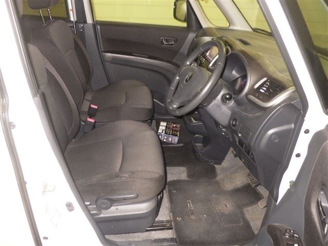 MITSUBISHI DELICA D:2