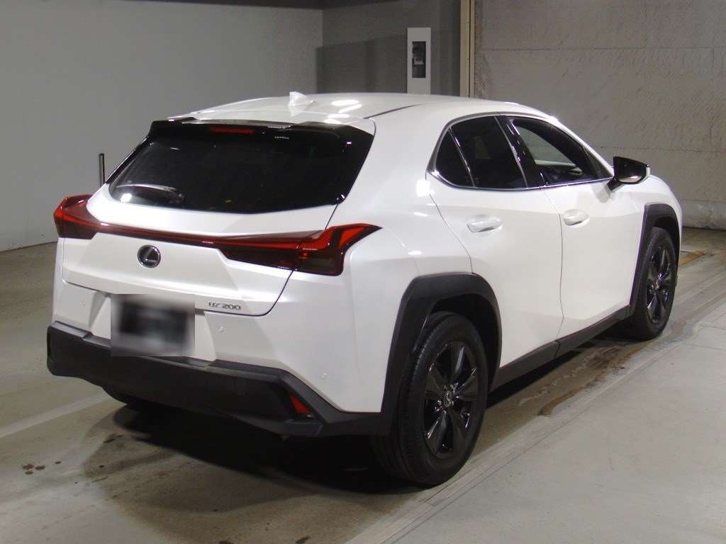 LEXUS UX200