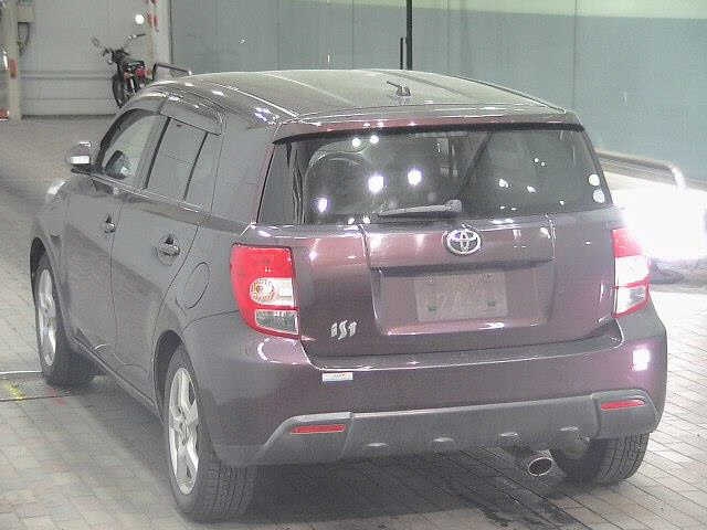 TOYOTA IST