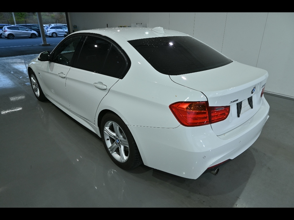 BMW 3-SERIES