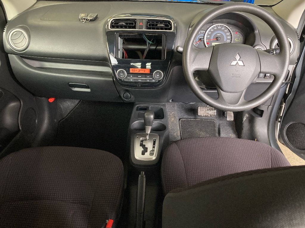 MITSUBISHI MIRAGE