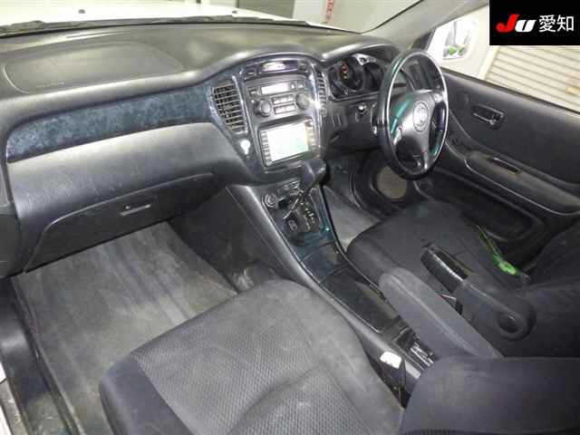 TOYOTA KLUGER V