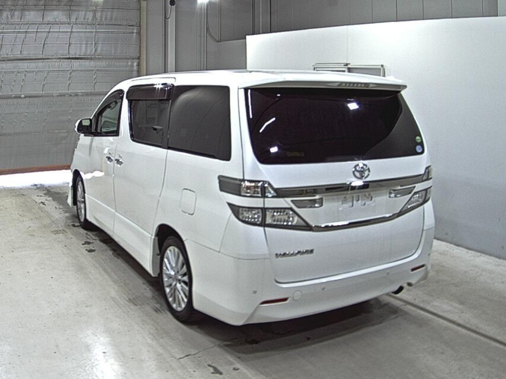 TOYOTA VELLFIRE