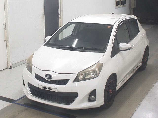 TOYOTA VITZ