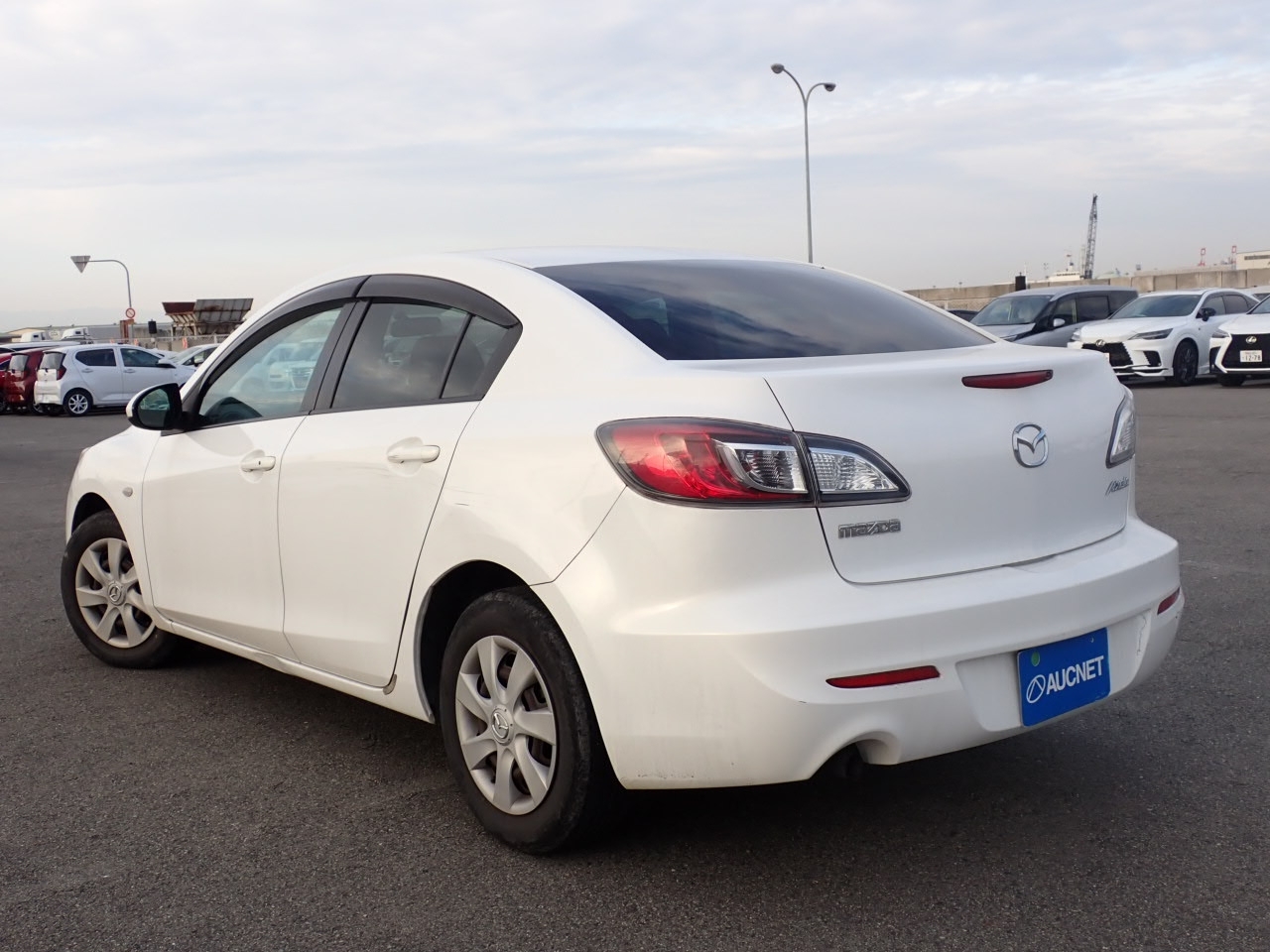 MAZDA AXELA