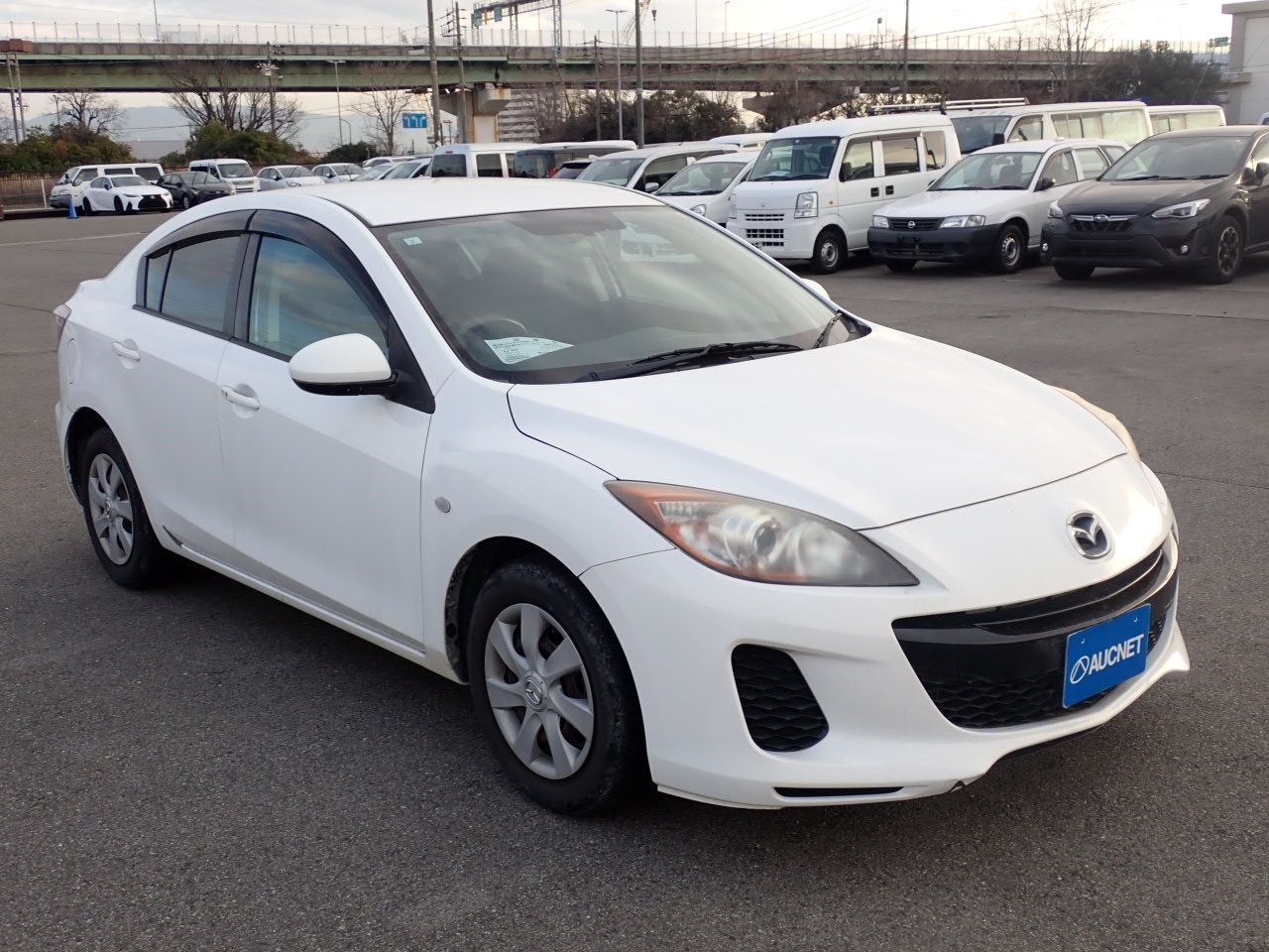 MAZDA AXELA