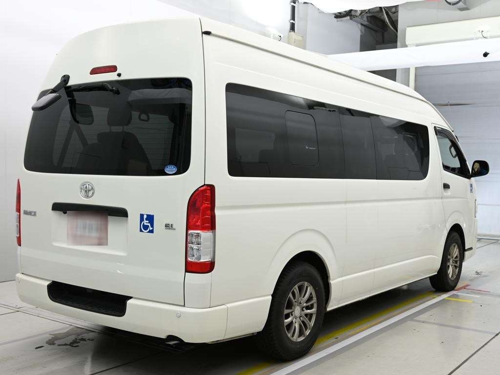 TOYOTA REGIUS ACE