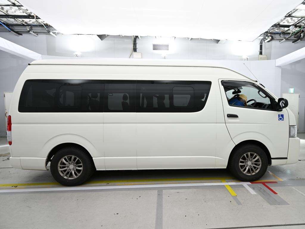 TOYOTA REGIUS ACE