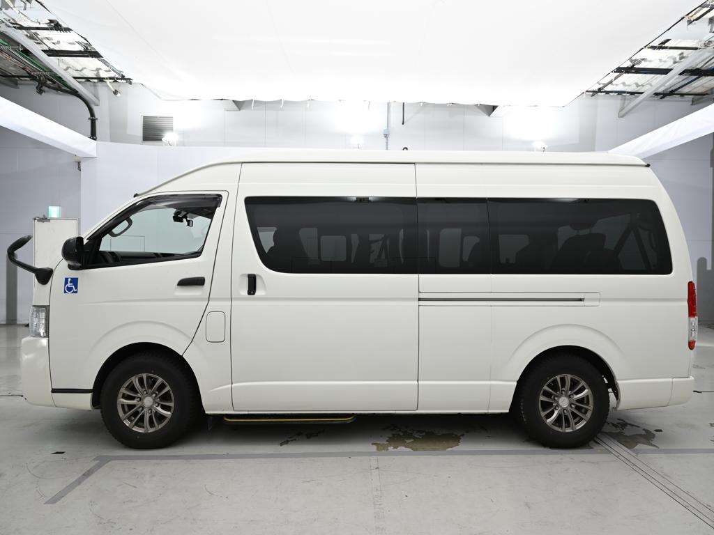 TOYOTA REGIUS ACE