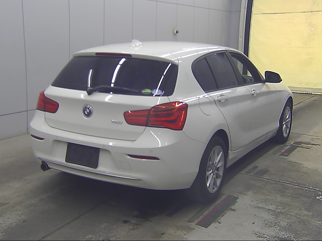 BMW 1-SERIES