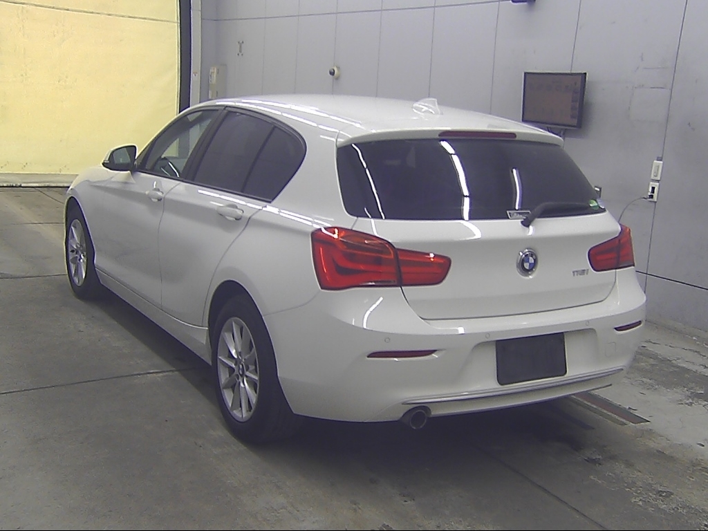 BMW 1-SERIES