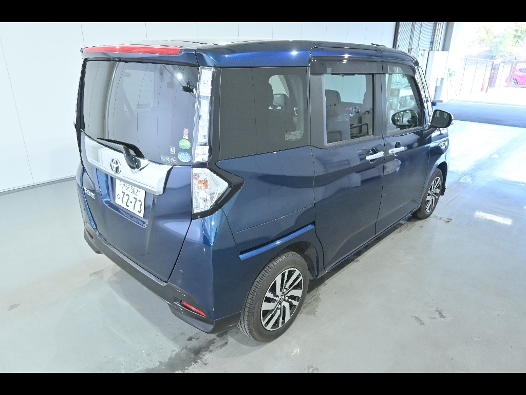 TOYOTA TANK