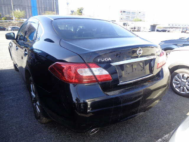 NISSAN FUGA