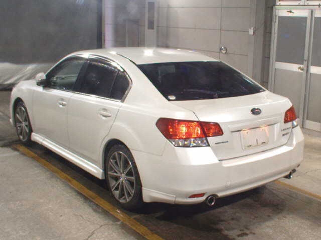 SUBARU LEGACY B4