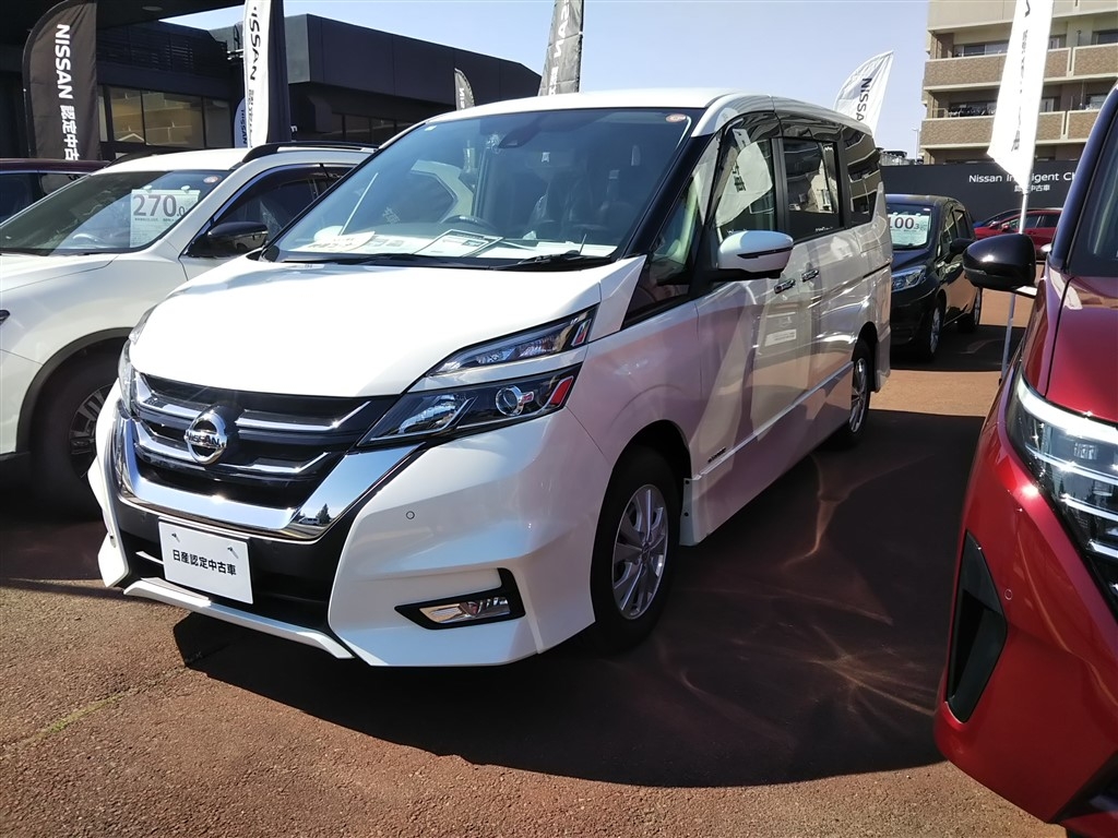 NISSAN SERENA